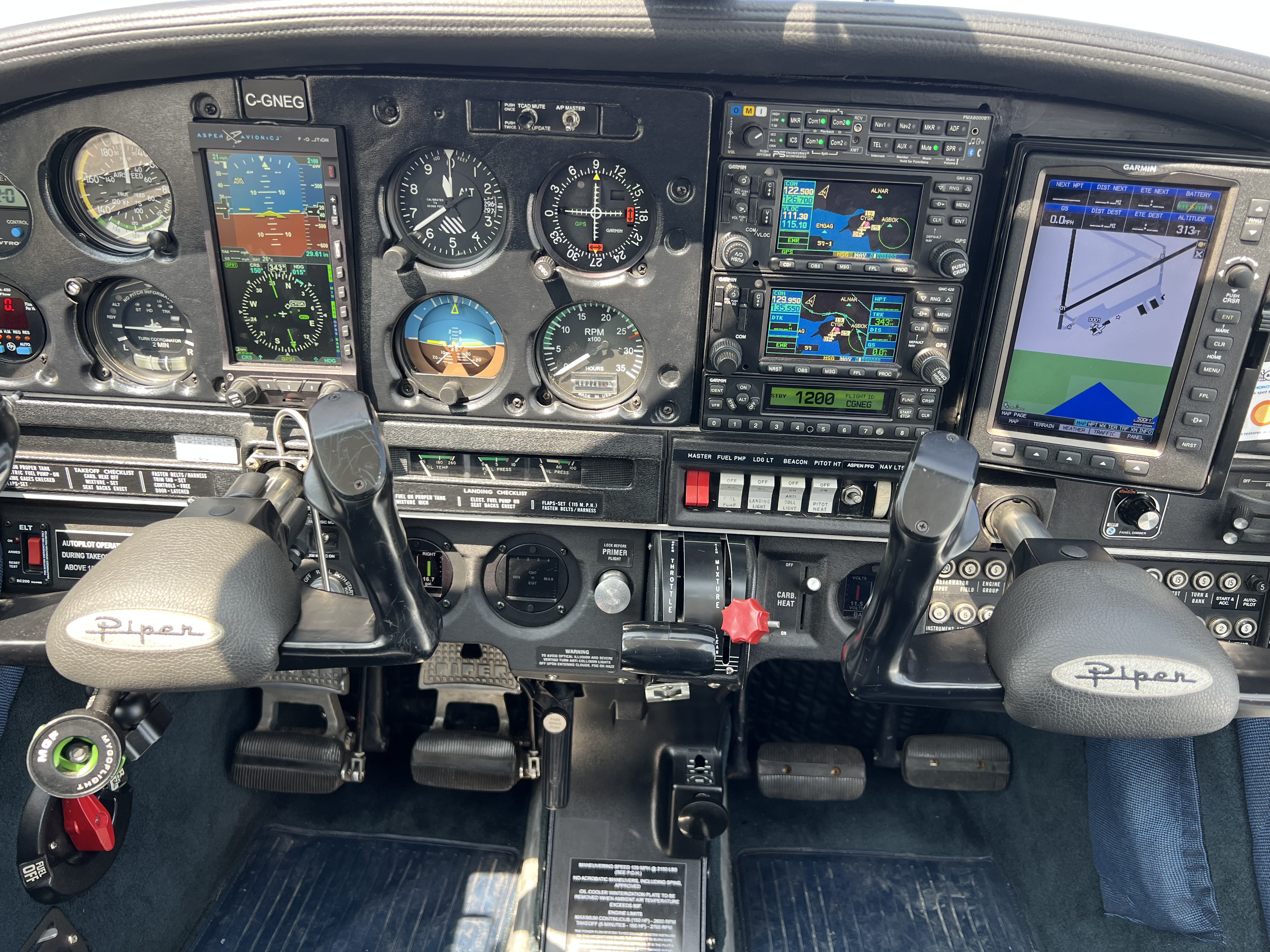 C-GNEG detail photo